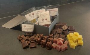 Coffret de Pâques - 30 Pièces + 50G de Gingembre au chocolat